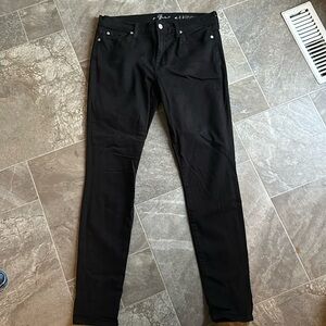 7 for all man kind “the skinny” black denim
Jeans size 31 NWOT